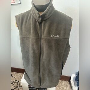 Columbia Olive Fleece Vest - Dark Green Zip Front